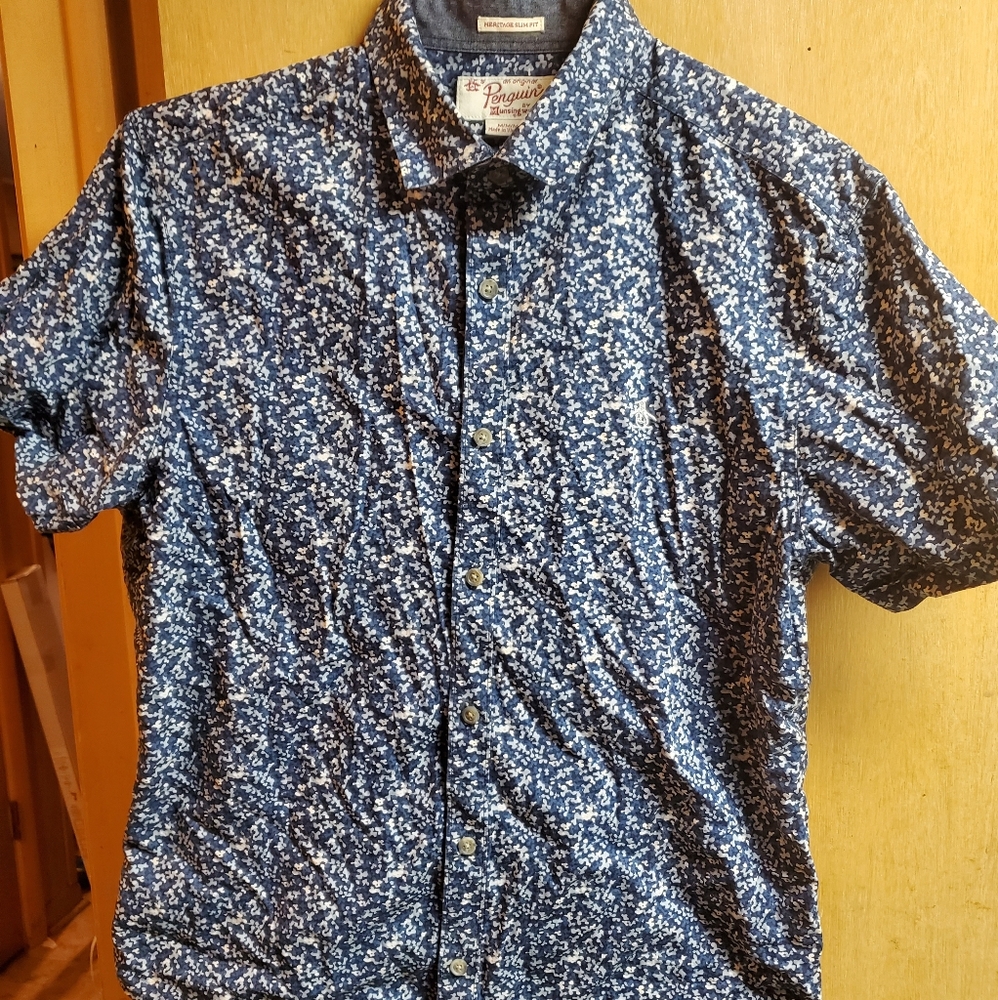 Casual button down short sleeve shirt